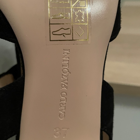 Black sandals - Picture 3 of 3